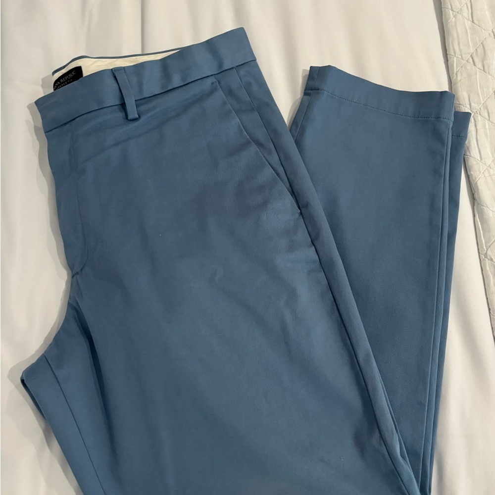 Banana Republic Men's Sky Blue Chinos 35x30 tapered fit
